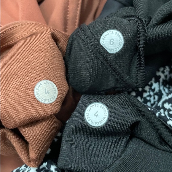 Like New Lululemon InStill Bundle. Size Top 6/Bottoms 4 - Picture 2 of 12